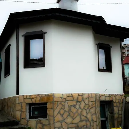 Къща За Гости Romano Holiday home *